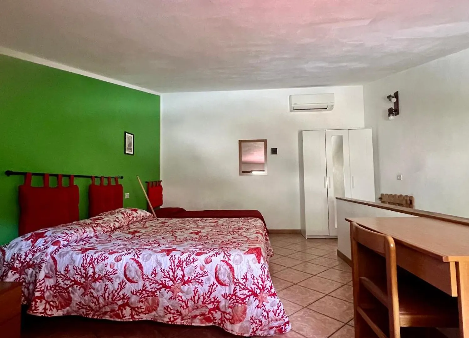 Case Vacanze Maestrale Fetovaia 0*,  Italy